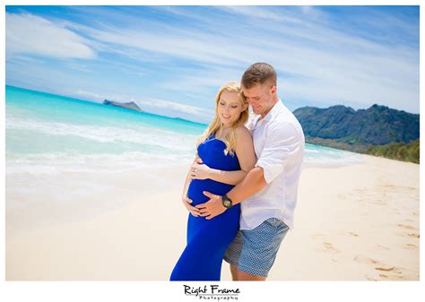 Pregnancy Announcement In Hawaii { Waimanalo Bay } Oahu Wedding