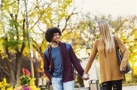 Love And Life Advice For College Couples Lovetoknow