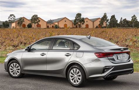 Kia Cerato 2018 Sedan Reviews Technical Data Prices