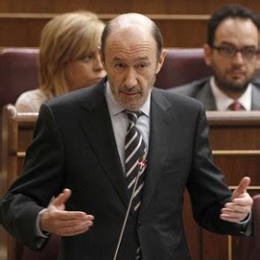 Rubalcaba se desplaza a Valencia para conocer la situación de las zonas