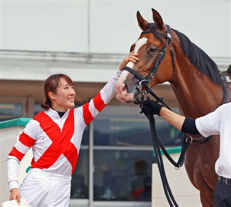 永島まなみ騎手が小倉の新馬戦で連勝 藤田菜七子騎手に続く女性ジョッキー2人目のjra通算100勝に王手 Umatoku 馬トク