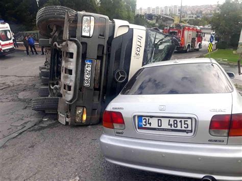 Bahçelievler de beton mikseri park halindeki otomobilin üzerine