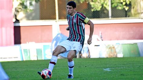 Fluminense Empresta Zagueiro Davi Alves Para O Bangu Fluminense Ge