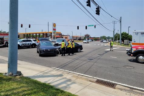 UPDATE: Several cars crash on Wilma Rudolph Boulevard in Clarksville ...
