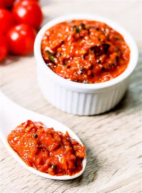 Minty Apple Tomato Chutney Recipe