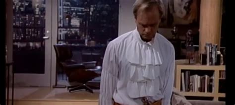 Niles Wore An Identical Puffy Shirt In An Episode Of Frasier S1e7