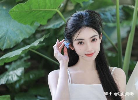 如何营造清冷小白花感？皙活：淡颜系长相全新变美思路，我见犹怜 知乎