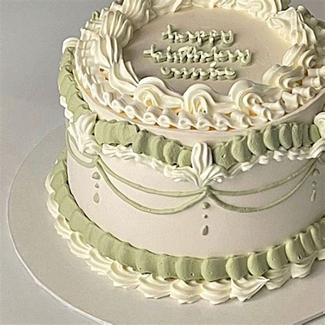 Happy Birthday Vintage Cake Cake Designs Birthday Vintage Birthday Cakes Pretty Birthday Cakes