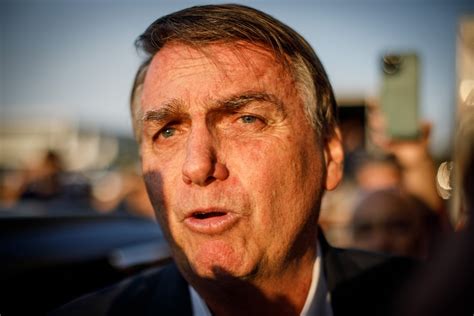 Inelegível Bolsonaro acha que pode vencer eleições em 2026 Certeza