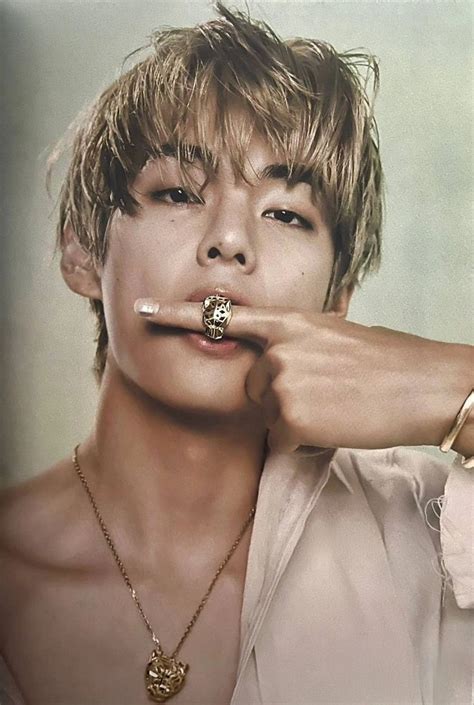 Kim Taehyung Celin Boy Ким Тэхён Kim Taehyung Celin Boy Ким Тэхён Ви Kim Taehyung Taehyung