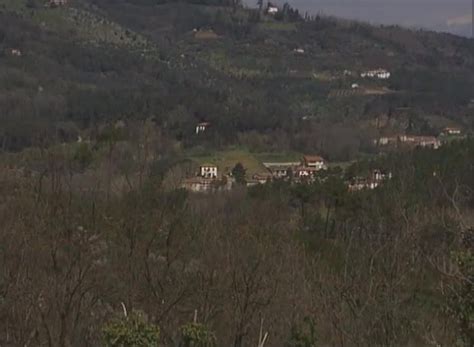 Porn Cuckold Hot Brunette In Threesome Cnn Amador