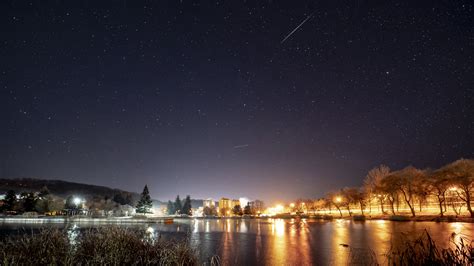 The Geminids Meteor Shower: When and How to Watch Its Peak - The New ...