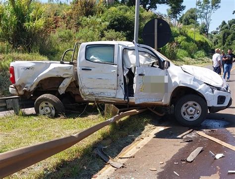 Acidente Entre Caminhonetes Deixa Tr S Feridos Em Rodovia Pr Xima A