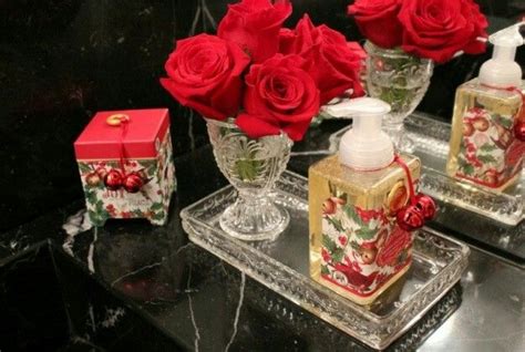 Pin By Rejane Santiago Mello On Decor Mesas Perfume Bottles Perfume