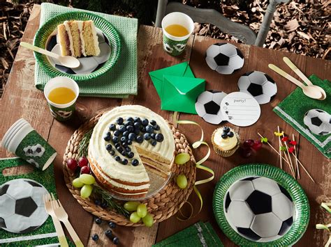 Talerzyki Urodzinowe Football Party 23 Cm 8 Szt Dobra Cena