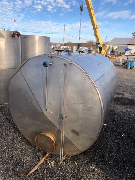 Used 5000 Gallon Stainless Steel Horizontal Storage Tank