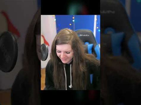 Manly Man F1nn5ter Talking About Knives - YouTube