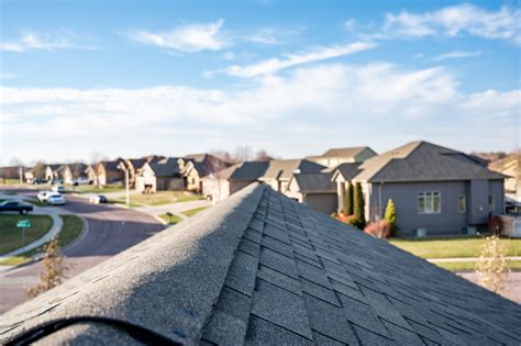 Why Choose Asphalt Shingles For Your New Roof