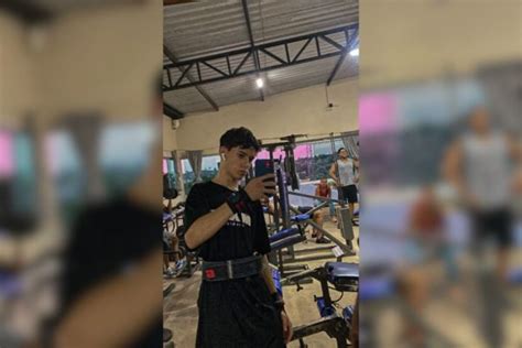 Conheça jovem que viralizou nas redes ao se curar de escoliose severa