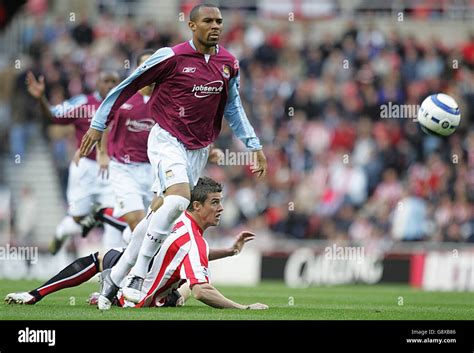 West Ham Uniteds Daniel Gabbidon Hi Res Stock Photography And Images