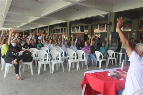 PT nunca mais Professores da UESC aprovam indicativo de greve Fábio