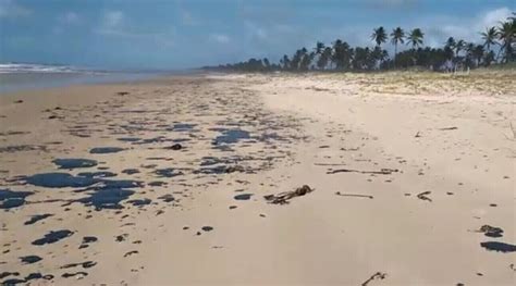 Vídeo Mais praias do litoral cearense são poluídas por manchas de óleo