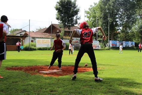 SCHÜLER TOSSBALL Fulminanter Abschluß der Saison 2016 Home of the 89ers