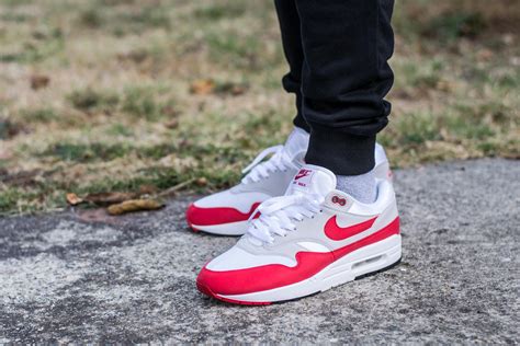 Nike Air Max 1 Anniversary University Red Rsneakers