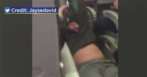 United Airlines Reaches Settlement With Passenger Dragged Off Flight