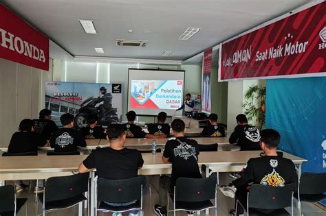 Pererat Silaturahmi Dengan Komunitas DAW Gelar Honda CB150X Jelajah