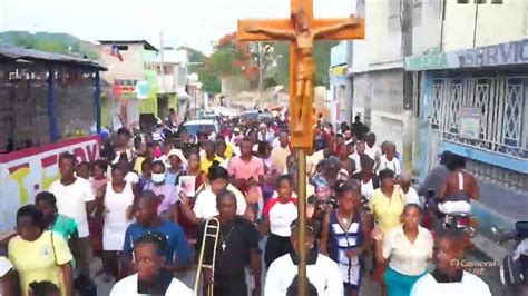 Procession de la fête patronale de Saint Jean Baptiste de Miragoâne