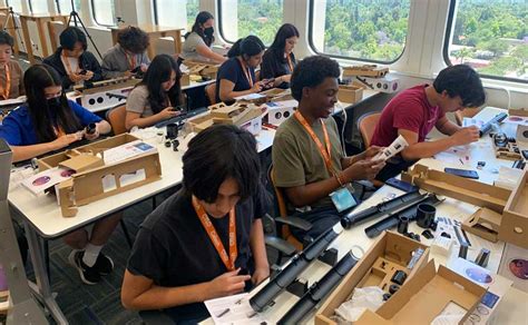 Pasadena Unified High Schoolers Train As Planet Finders At Caltech