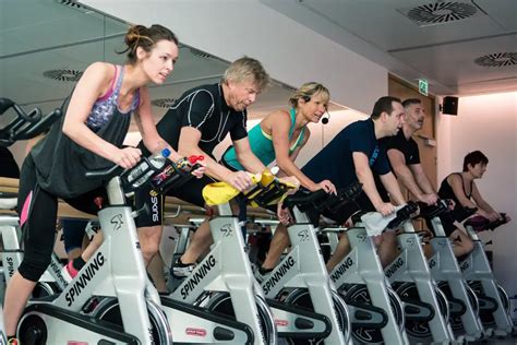 Por qué las calorías quemadas en la clase de spinning pueden ser menos