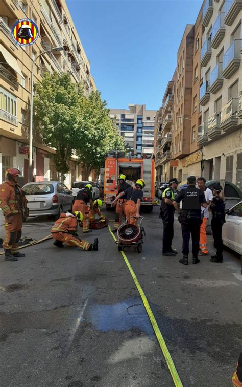 Cuatro Personas Asistidas Por Inhalaci N De Humo En El Incendio De Una