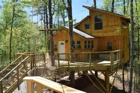 Best Gatlinburg Treehouse Cabins With Hot Tub Top Treehouses