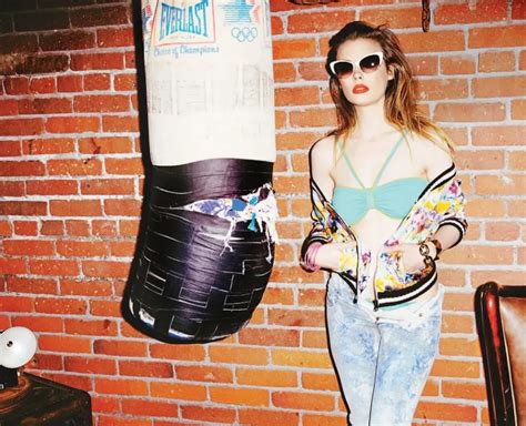 Gillian Jacobs Sexy And Hot Bikini Pictures Woophy