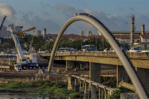 Cagece Instala Na Br Primeira Adutora Suspensa Em Arco De Fortaleza