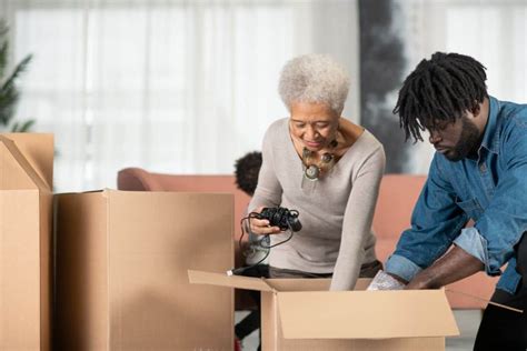 Decluttering For Seniors The Best Tips To Make Downsizing Easier The