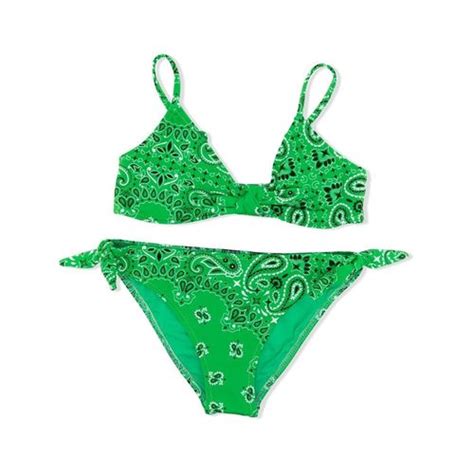 Hot Sexy Gillian Porter Bikini Pics