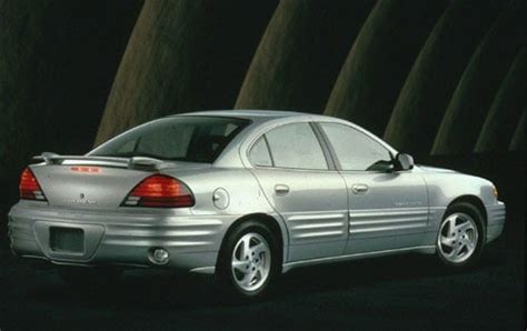 1999 Pontiac Grand Am Pictures 12 Photos Edmunds