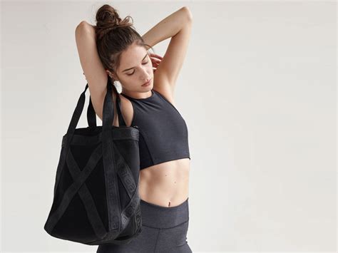 Caraa Sport Athena Tote Review A Versatile Gym Bag I Can Bring To Work