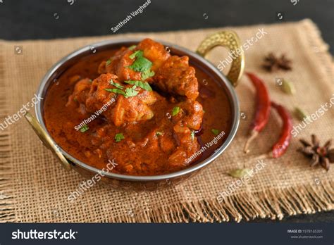 Spicy Red Chicken Curry Goan Style Stock Photo 1978165391 Shutterstock