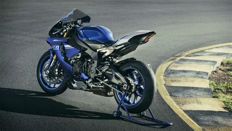 Yamaha Yzf R Launched In India