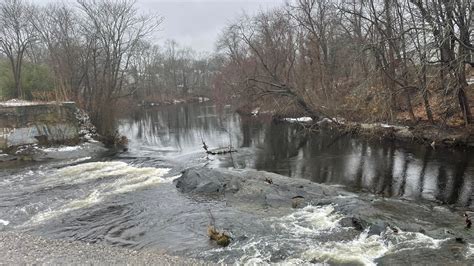 RI weather: Live snow storm coverage, snow totals for Rhode Island