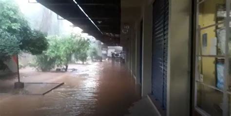 Fotos Chuva Forte Em S O Jos Do Rio Pardo Causa Alagamentos E Derruba