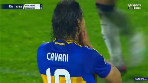 Boca vs Gimnasia LP Cavani y su tiro libre que pasó rozando el palo