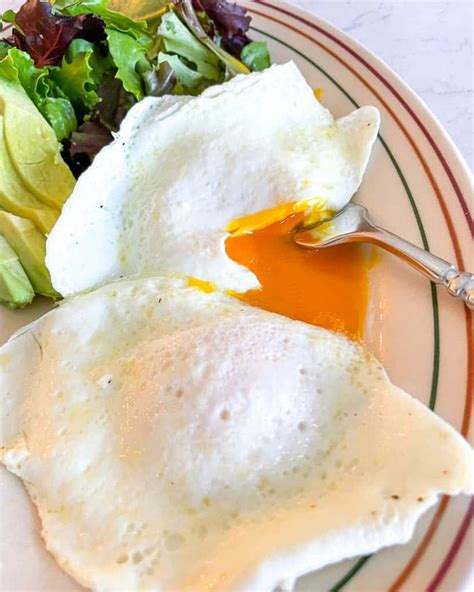 How To Make Perfect Over Easy Eggs Good Food Baddie