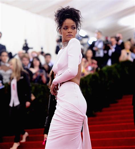 Rihanna at the Met Gala Pictures | POPSUGAR Celebrity