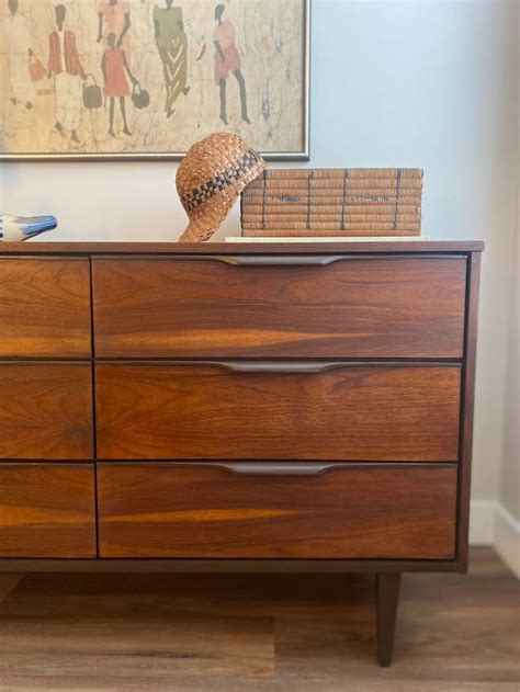 Mid-Century Modern Six Drawer Dresser – House of Cascadia