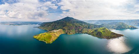 Udara Pemandangan Danau Toba Dan Pulau Samosir Dari Atas Sumatera